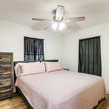 Williston Home With Yard 6 Mi To Devils Den Spring エクステリア 写真